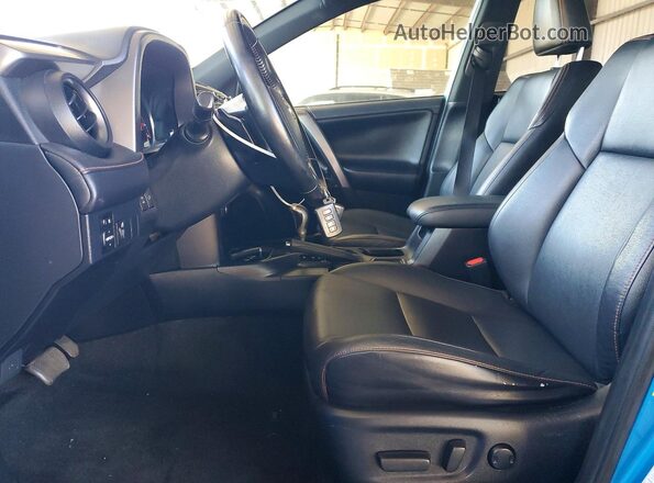 JTMJFREV8GD179905 2016 TOYOTA RAV4 Blue Widok wnętrza z przodu