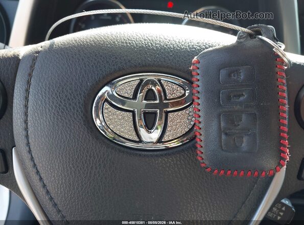 JTMJFREV9GD190329 2016 TOYOTA RAV4 Белый Вид панели приборов