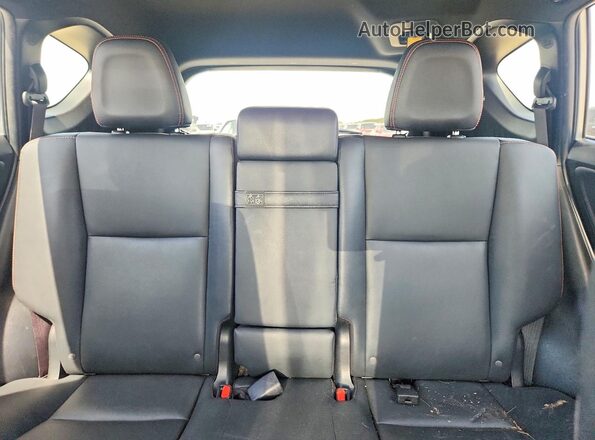 JTMJJREV0HD077675 2017 TOYOTA RAV4 Silver Հետևի նստատեղերի տեսք