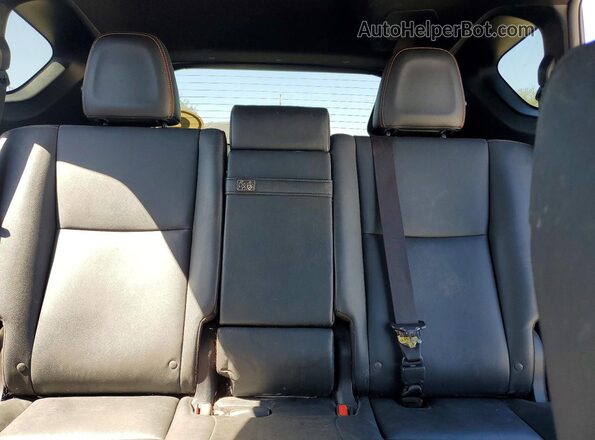 JTMJJREV3HD079565 2017 TOYOTA RAV4 White უკანა სავარძლების ხედი