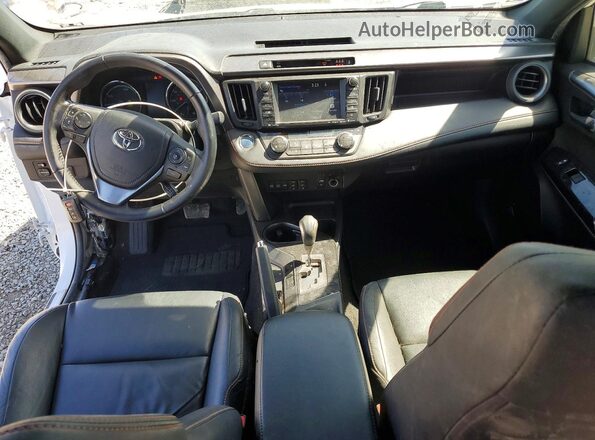 JTMJJREV3HD079565 2017 TOYOTA RAV4 White წინა პანელის ხედი