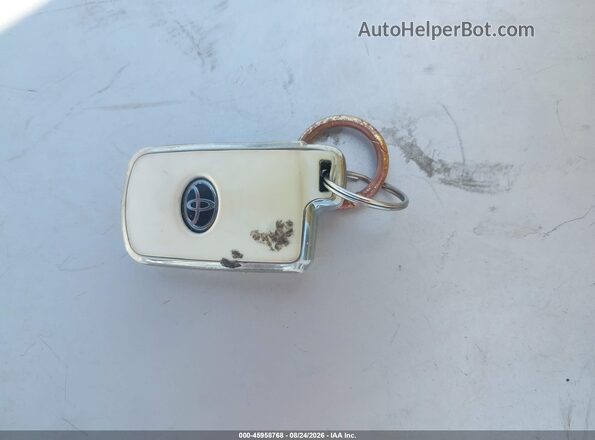 JTMJJREV9JD247991 2018 TOYOTA RAV4 HYBRID Белый Вид панели приборов