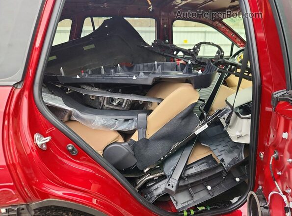JTMLWRFV6ND141609 2022 TOYOTA RAV4 Maroon Widok wnętrza z tyłu