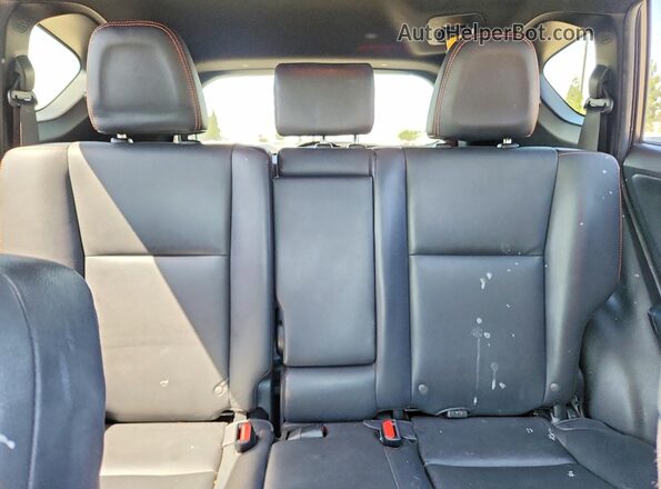 JTMNFREV7JJ194650 2018 TOYOTA RAV4 Gray Widok tylnych siedzeń