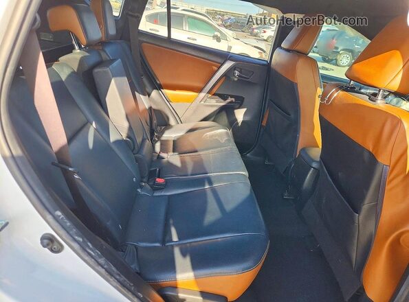 JTMNFREV8GD085119 2016 TOYOTA RAV4 White Вид задньої частини салону