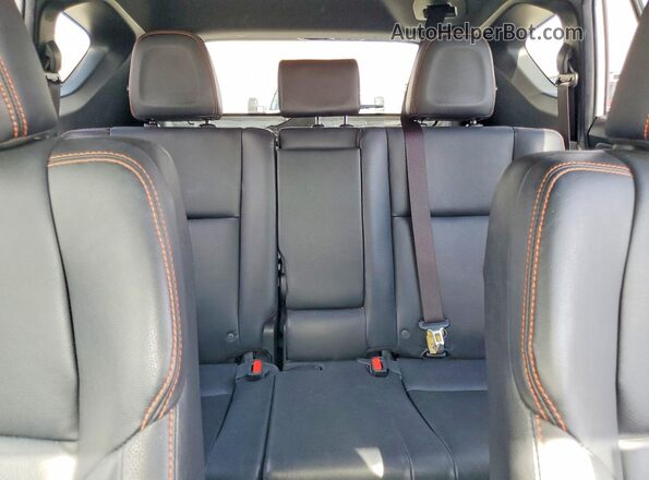 JTMNFREV8GJ067740 2016 TOYOTA RAV4 Белый Вид задних сидений