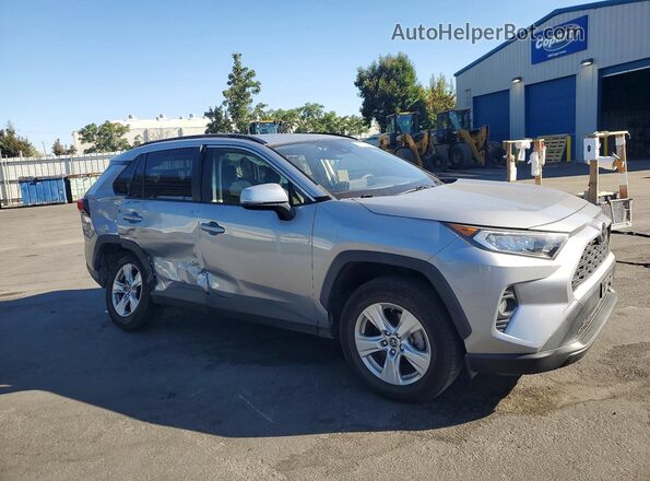 JTMP1RFV7KD507296 2019 TOYOTA RAV4 Серебряный Передняя правая четверть