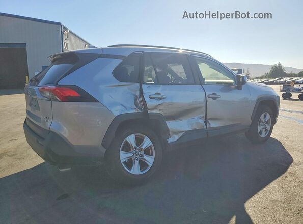 JTMP1RFV7KD507296 2019 TOYOTA RAV4 Серебряный Задняя правая четверть
