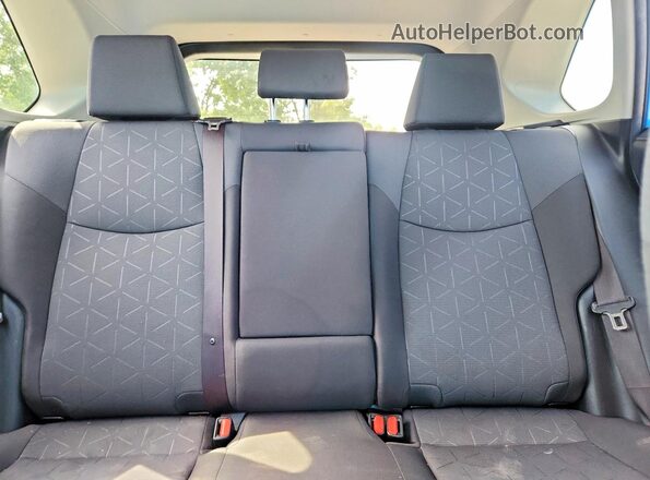 JTMP1RFV8KJ014812 2019 TOYOTA RAV4 Blue Vista interior trasera