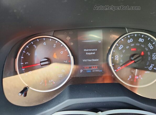 JTMP1RFVXKD043890 2019 TOYOTA RAV4 Silver Widok zestawu wskaźników