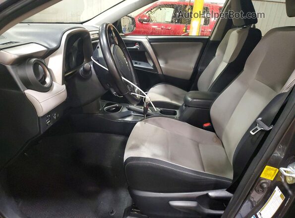 JTMRFREV0HJ113158 2017 TOYOTA RAV4 Gray წინა სალონის ხედი