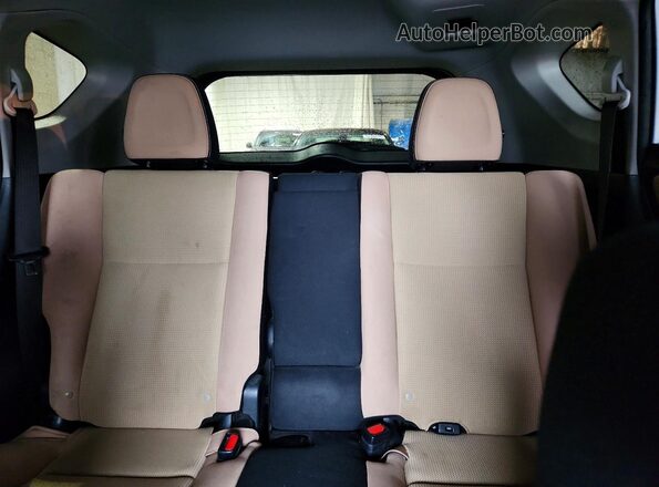 JTMRFREV1GJ063529 2016 TOYOTA RAV4 White Հետևի նստատեղերի տեսք