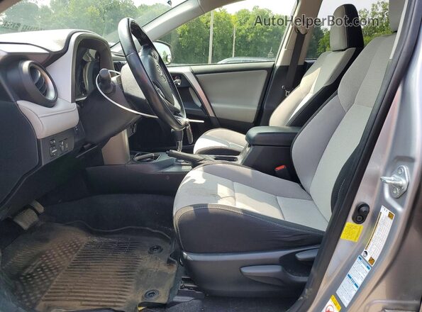 JTMRFREV1JJ188182 2018 TOYOTA RAV4 Gray Front interior view