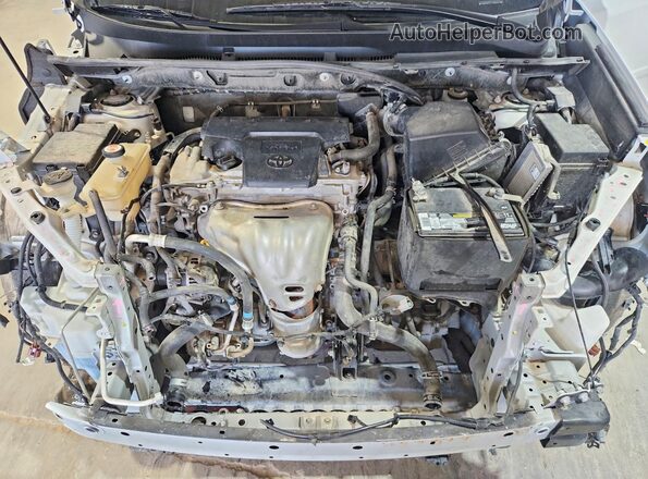 JTMRFREV1JJ733197 2018 TOYOTA RAV4 White Engine compartment view