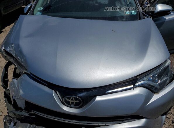 JTMRFREV2JD254110 2018 TOYOTA RAV4 Silver ძრავის განყოფილების ხედი