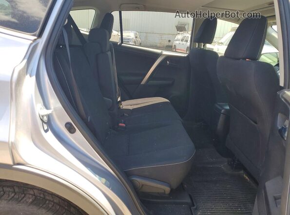 JTMRFREV2JD254110 2018 TOYOTA RAV4 Silver უკანა სალონის ხედი