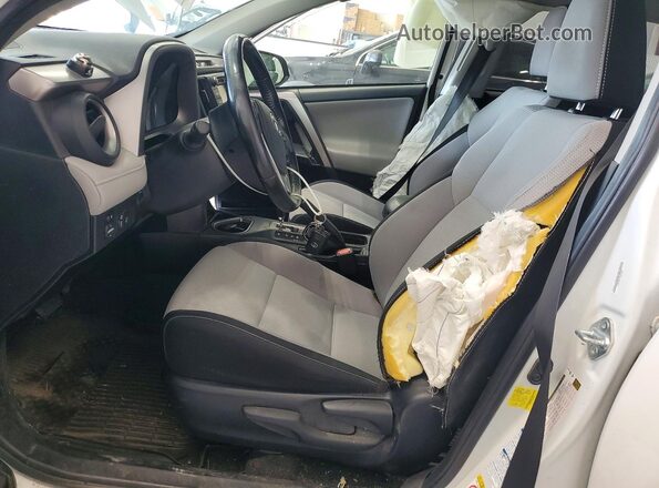 JTMRFREV2JJ189518 2018 TOYOTA RAV4 White Սալոնի դիմացի տեսք