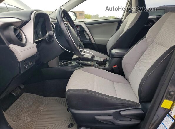 JTMRFREV3HJ117723 2017 TOYOTA RAV4 Gray Front interior view