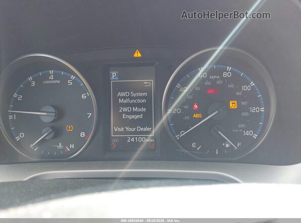 JTMRFREV3HJ123327 2017 TOYOTA RAV4 Red Widok tylnych siedzeń