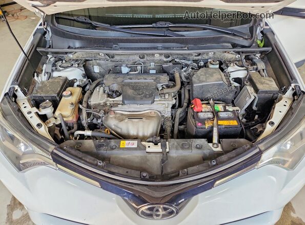 JTMRFREV5JD236619 2018 TOYOTA RAV4 White Widok komory silnika