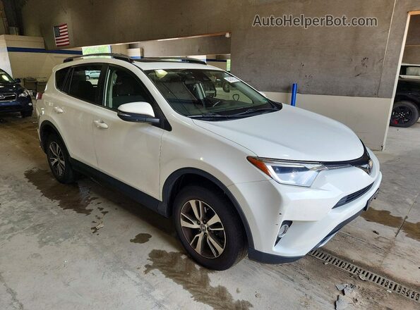 JTMRFREV5JD236619 2018 TOYOTA RAV4 White Przód prawy