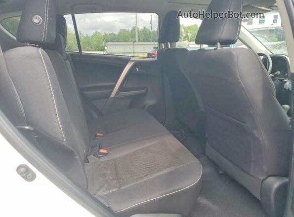 JTMRFREV5JJ232961 2018 TOYOTA RAV4 Белый Вид задней части салона