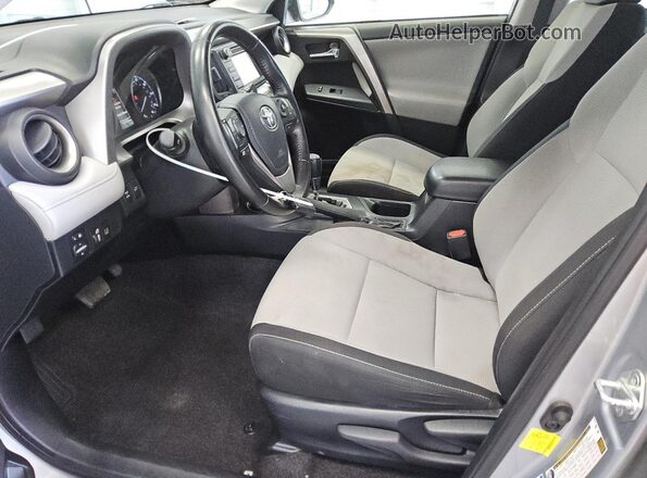 JTMRFREV6JJ221726 2018 TOYOTA RAV4 Silver 