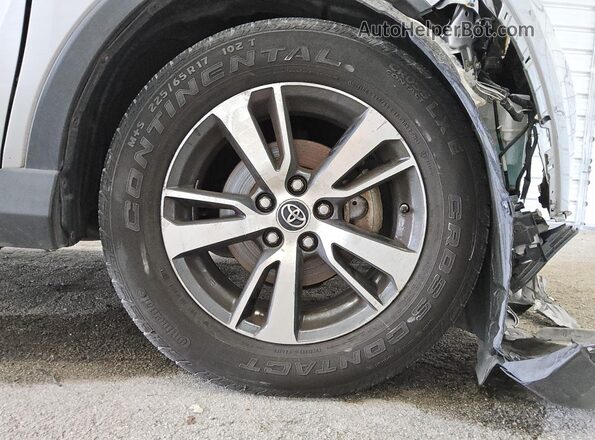 JTMRFREV6JJ221726 2018 TOYOTA RAV4 Silver 
