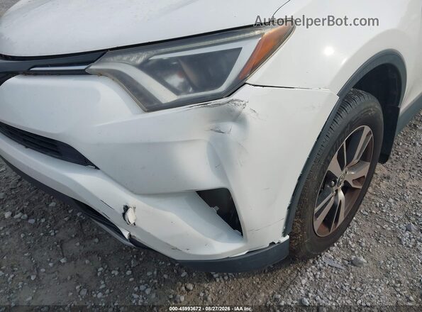 JTMRFREV6JJ719151 2018 TOYOTA RAV4 White Widok z przodu