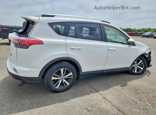 JTMRFREV7HJ106627 2017 TOYOTA RAV4 White Tył prawy
