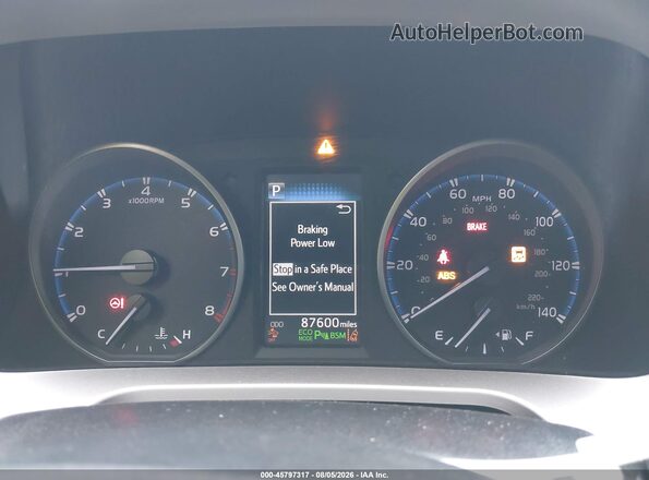 JTMRFREV7JD232555 2018 TOYOTA RAV4 White Հետևի նստատեղերի տեսք