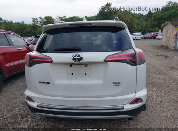 JTMRFREV7JD232555 2018 TOYOTA RAV4 White 