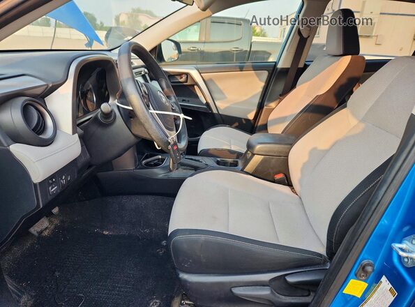 JTMRJREV5JD238837 2018 TOYOTA RAV4 Blue Front interior view