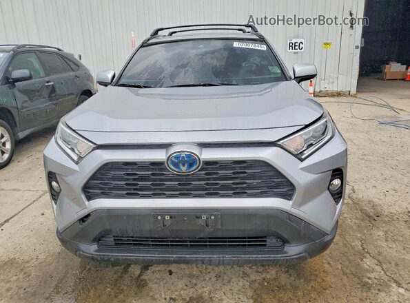 JTMRWRFV2MD132768 2021 TOYOTA RAV4 Серебряный Вид спереди