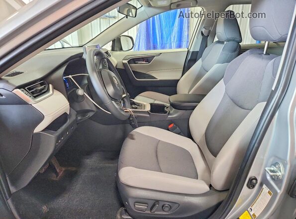 JTMRWRFV7SJ079855 2025 TOYOTA RAV4 Silver Սալոնի դիմացի տեսք