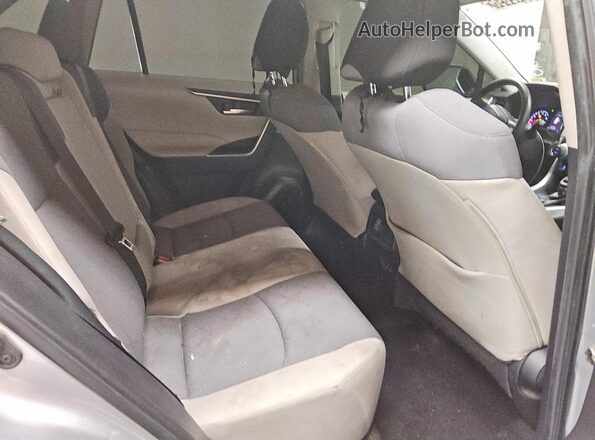 JTMW1RFV6KD019257 2019 TOYOTA RAV4 Серебряный Вид задних сидений