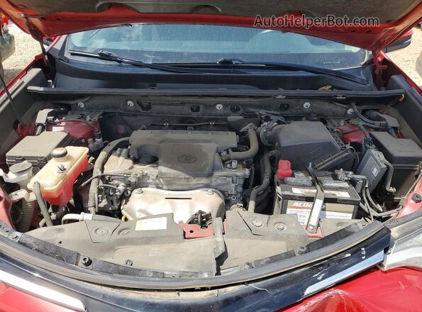 JTMWFREV2GJ066832 2016 TOYOTA RAV4 Red Widok wnętrza z tyłu