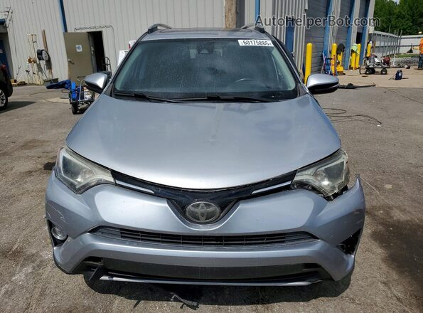 JTMWFREV2JJ179185 2018 TOYOTA RAV4 Silver Widok z przodu
