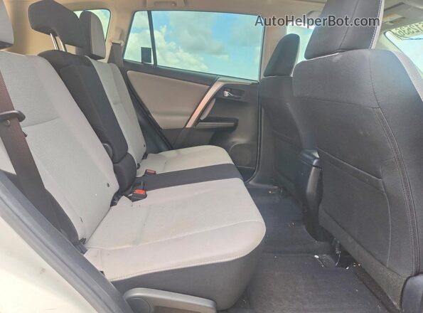 JTMWFREV3HD104455 2017 TOYOTA RAV4 White Вид задньої частини салону