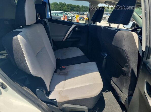 JTMWFREV6HJ105486 2017 TOYOTA RAV4 White Вид задньої частини салону