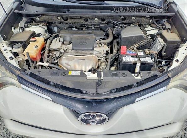 JTMWFREV7GJ076899 2016 TOYOTA RAV4 White Rear interior view
