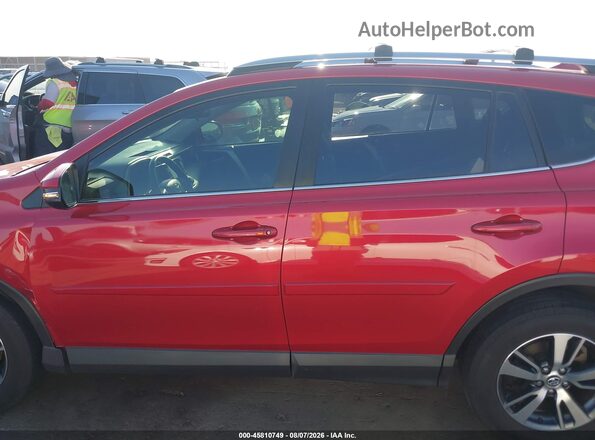 JTMWFREV7HJ106596 2017 TOYOTA RAV4 Red Սալոնի 360 աստիճան տեսք