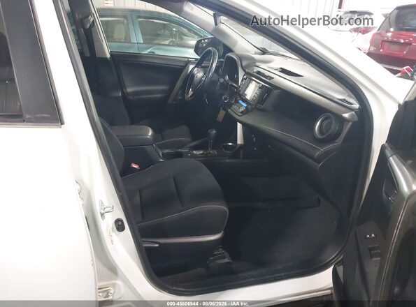 JTMWFREVXHJ714080 2017 TOYOTA RAV4 White Front interior view