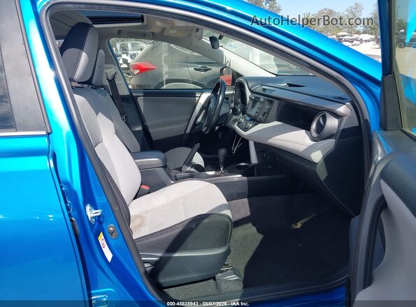JTMWFREVXHJ718260 2017 TOYOTA RAV4 Blue Vista interior delantera