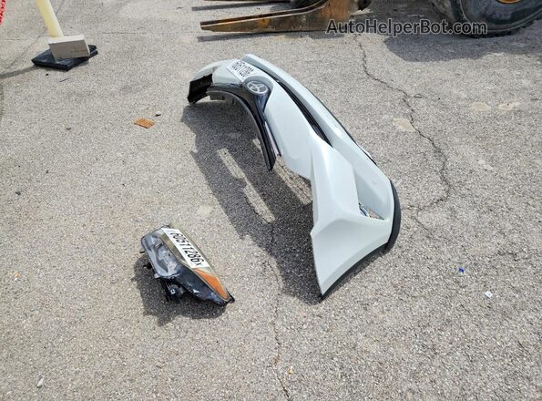 JTMYFREV4GJ069840 2016 TOYOTA RAV4 White VIN կոդի պիտակի տեսք