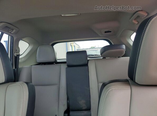 JTMYFREV8GJ068626 2016 TOYOTA RAV4 White Հետևի նստատեղերի տեսք