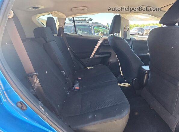 JTMZFREV0HJ130283 2017 TOYOTA RAV4 Blue Вид задніх сидінь