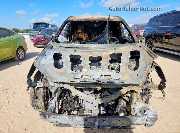 JTMZFREV0HJ718863 2017 TOYOTA RAV4 Пожар Вид спереди