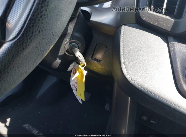 JTMZFREV2GJ086429 2016 TOYOTA RAV4 Белый Вид панели приборов