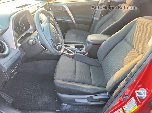 JTMZFREV4HJ143795 2017 TOYOTA RAV4 Красный Вид салона спереди